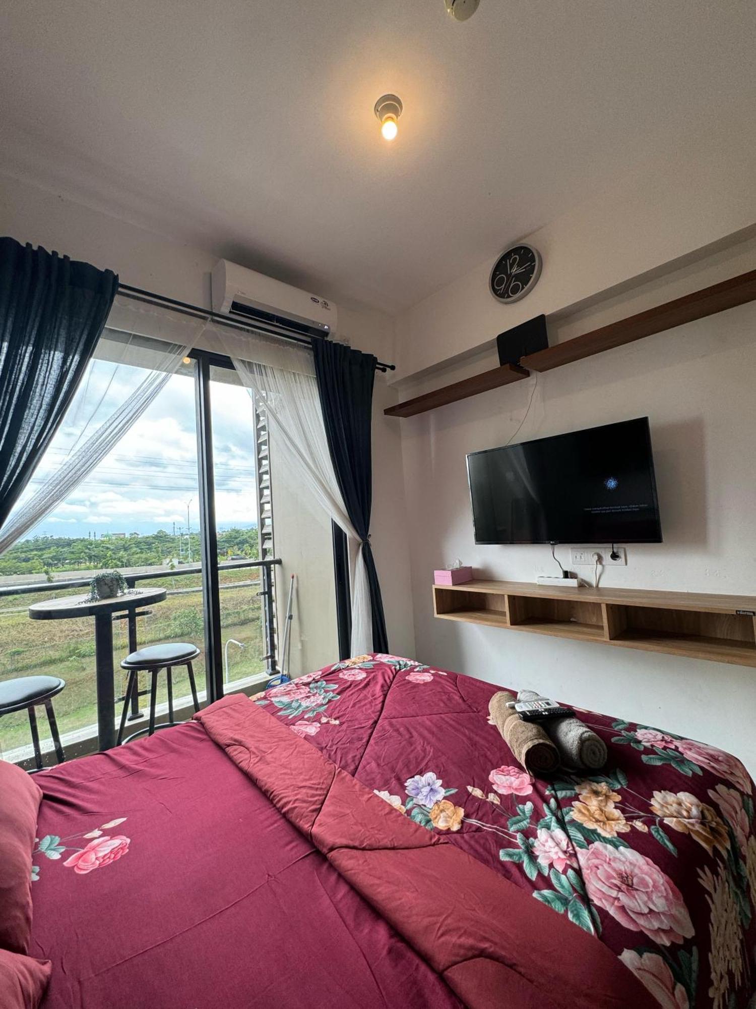 Stay N Cozy Apartemen Sky House Bsd By Sm Room Samporo Экстерьер фото