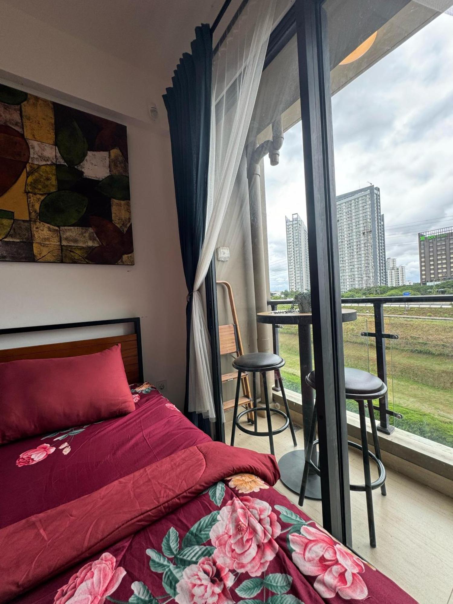 Stay N Cozy Apartemen Sky House Bsd By Sm Room Samporo Экстерьер фото