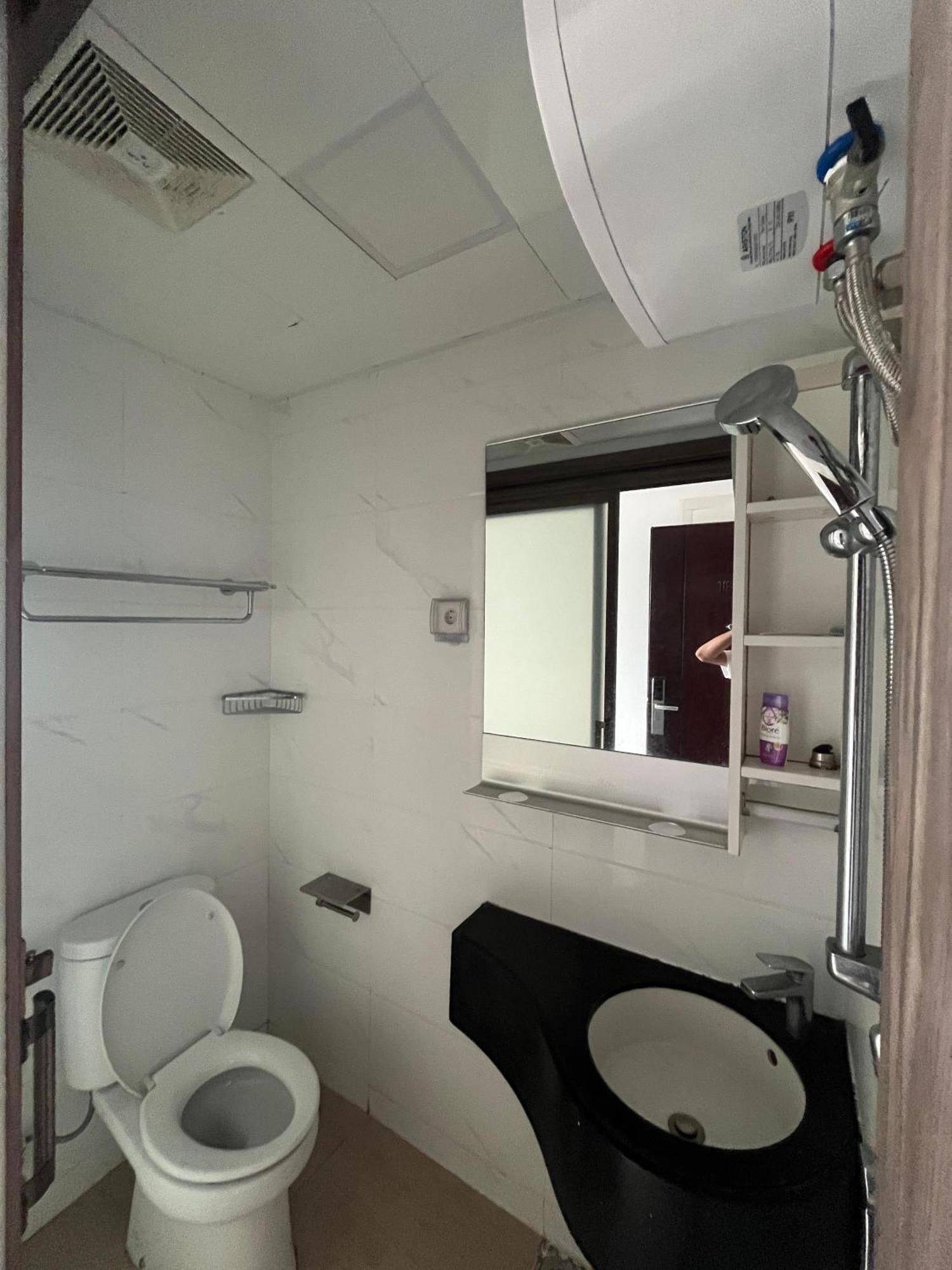 Stay N Cozy Apartemen Sky House Bsd By Sm Room Samporo Экстерьер фото